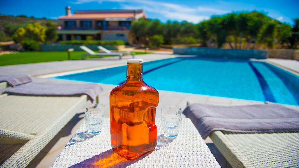 Villa Mathea Kounoupidhianá エクステリア 写真
